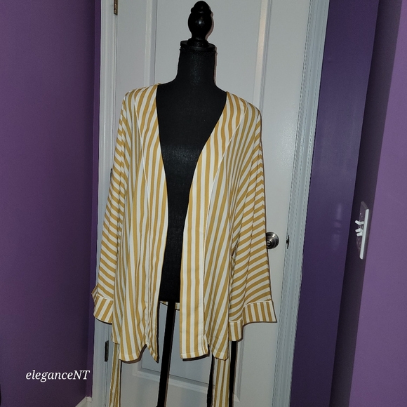 Pretty Little Thing White/ Khaki stripe wrap top Sz: L NWT - Picture 3 of 10